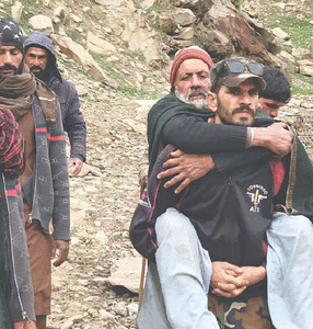 Man killed, 21 rescued as avalanche hits people displaced from AJK