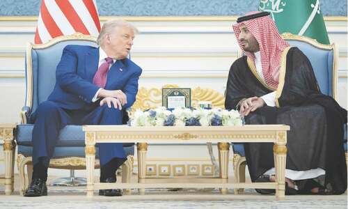 Trump secures $600bn Saudi investment pledge