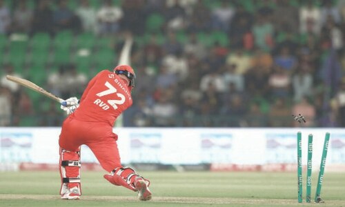 HBL Pakistan Super League: Clinical Gladiators down United to make final HBL Pakistan Super League: Clinical Gladiators down United to make final