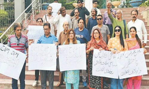 Artists protest cancellation of drama festival at Rawalpindi Arts Council