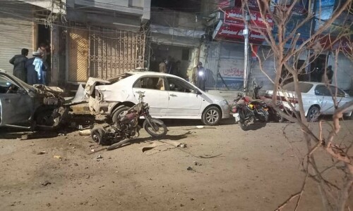 One killed, four injured in Quetta car blast One killed, four injured in Quetta car blast