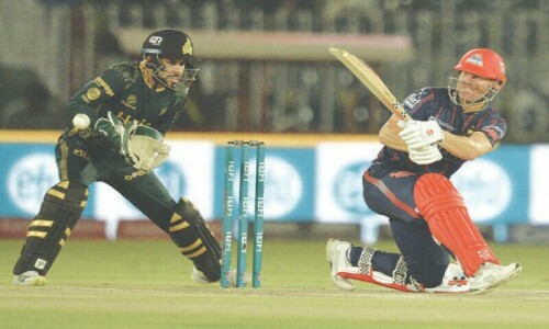 Australia struggle to fill gaping opener hole left by Warner