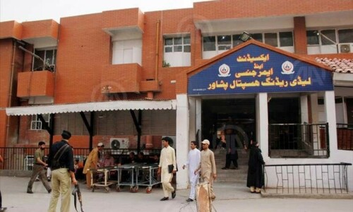 KP MTI Tribunal suspends Lady Reading Hospital dean&rsquo;s orders to terminate 11 assistant professors
