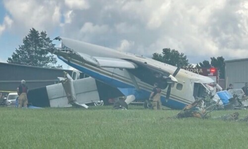 No deaths as plane with 20 aboard crashes in Tennessee: US authorities No deaths as plane with 20 aboard crashes in Tennessee: US authorities
