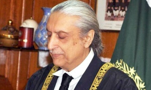 Ex-CJP seeks review of verdict on military trials of civilians