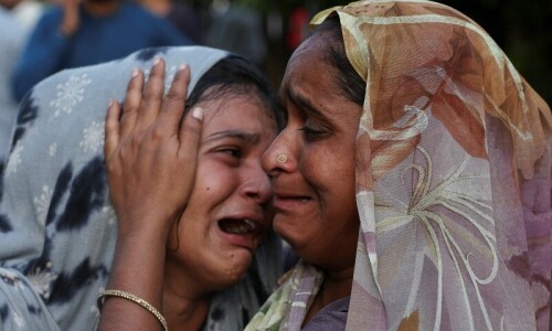 Pakistan joins world in mourning plane crash victims