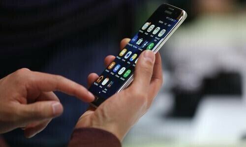 IT minister reaffirms 5G rollout plans as mobile users cross 200m
