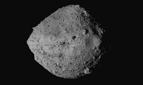 Earth’s satellites at risk if asteroid smashes into Moon: study Earth’s satellites at risk if asteroid smashes into Moon: study