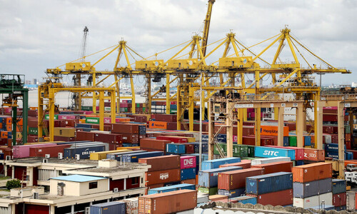 Strike shuts down Bangladesh&rsquo;s biggest port