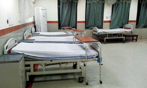Health insurance closed at public hospitals to promote CM&rsquo;s initiatives