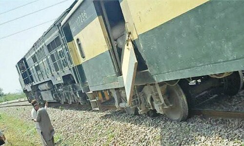 Jaffar Express derails near Taxila