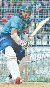 De Silva leads SL Test squad against Bangladesh