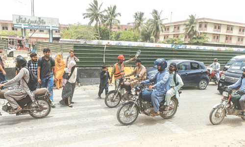 Removal of footbridges adds to miseries of Karachi’s University Road users Removal of footbridges adds to miseries of Karachi’s University Road users