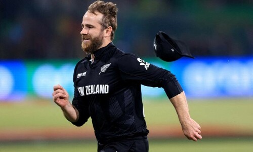 Williamson still wants to play for NZ, says coach Williamson still wants to play for NZ, says coach