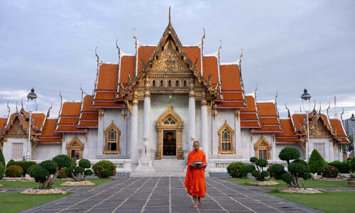 Misbehaving monks: sex scandal shakes Thai Buddhist faithful