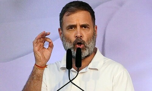 Rahul presses Modi for answers after Trump&rsquo;s jets claim