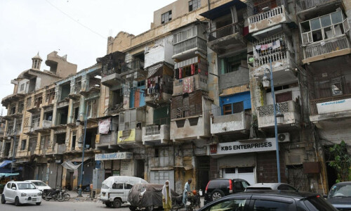 Shaky old buildings become ‘ticking bombs’ in Karachi Shaky old buildings become ‘ticking bombs’ in Karachi