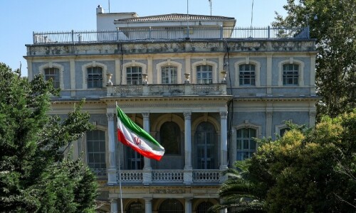 Iran and Europeans hold &lsquo;frank&rsquo; nuclear talks with UN sanctions looming