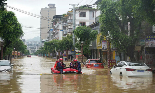 Storms unleash a year&rsquo;s rain on Chinese city in one day