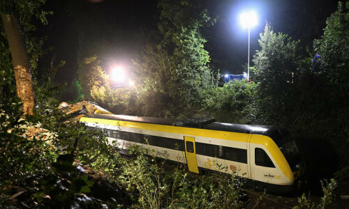 Train crash leaves three dead, several injured in Germany Train crash leaves three dead, several injured in Germany