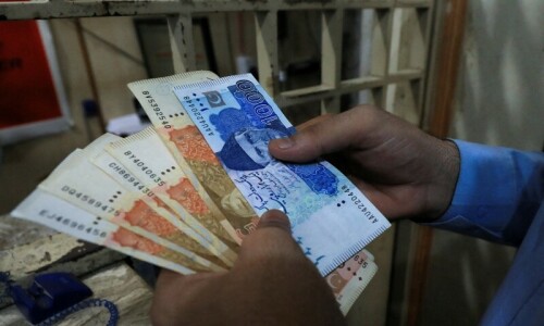 Govt crackdown on black market dollar trade pushes deals online