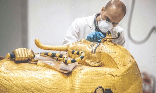 Egyptian conservators give King Tut’s treasures new glow Egyptian conservators give King Tut’s treasures new glow