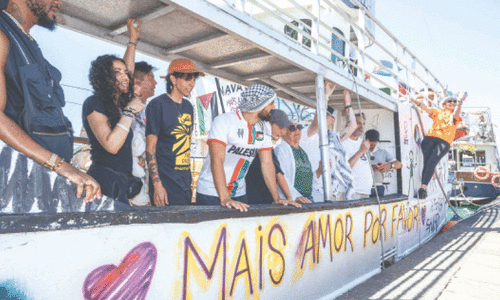 New aid vessel leaves for Gaza amid air strikes