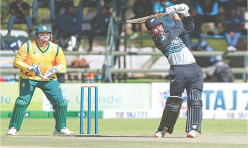 Robinson and quicks earn NZ win over South Africa