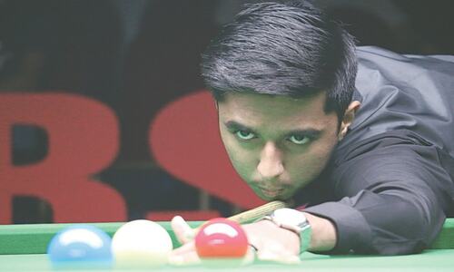 Teen prodigy Hasnain annexes world U-17 snooker crown
