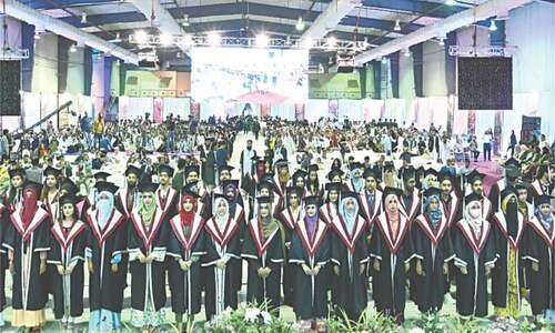 400 awarded degrees at 33rd convocation of Karachi University 400 awarded degrees at 33rd convocation of Karachi University