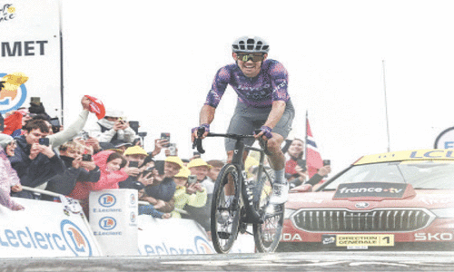 O&rsquo;Connor climbs to &lsquo;brutal&rsquo; Alpine stage win as Pogacar extends lead