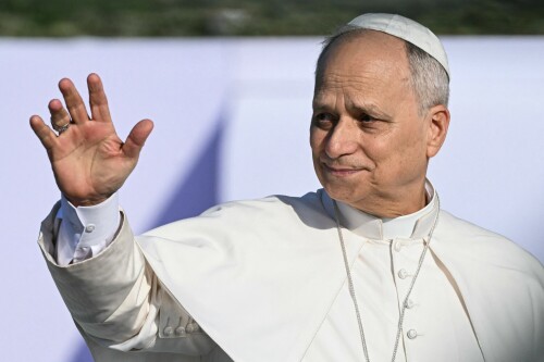 Thousands of young Catholics flood Rome for Pope-led vigil Thousands of young Catholics flood Rome for Pope-led vigil