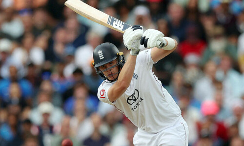 Weather sends gripping England-India Test into final day