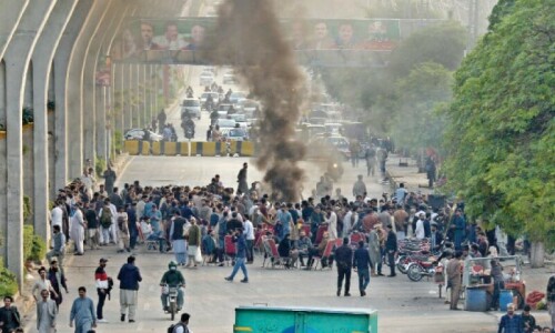 Pindi administration bans assemblies, gatherings for week ahead of today’s PTI protest Pindi administration bans assemblies, gatherings for week ahead of today’s PTI protest