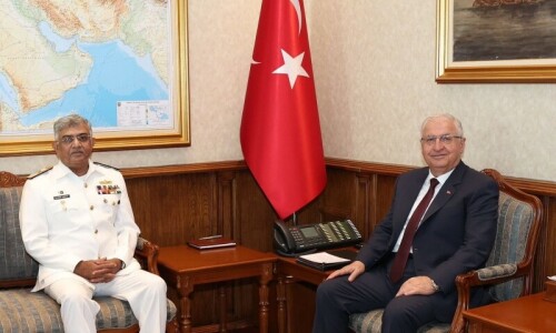 Turkiye confers highest military award on Pakistan naval chief