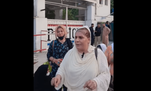 Transgender persons in Mardan protest rising attacks on them Transgender persons in Mardan protest rising attacks on them