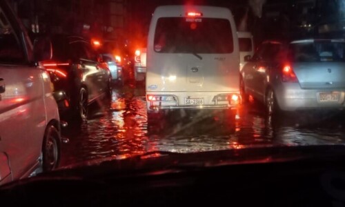 At least 7 dead as heavy rain lashes Karachi; commuters brave hours-long traffic jams At least 7 dead as heavy rain lashes Karachi; commuters brave hours-long traffic jams