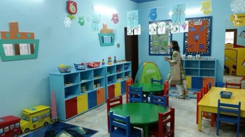 Sindh govt orders closure of Karachi schools, colleges today after heavy rain Sindh govt orders closure of Karachi schools, colleges today after heavy rain