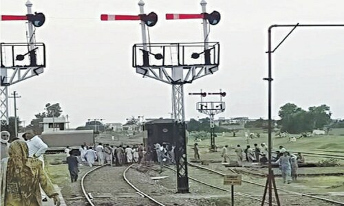 Recurring engine failures on Attock&ndash;Mari Indus railway route test passengers&rsquo; nerves