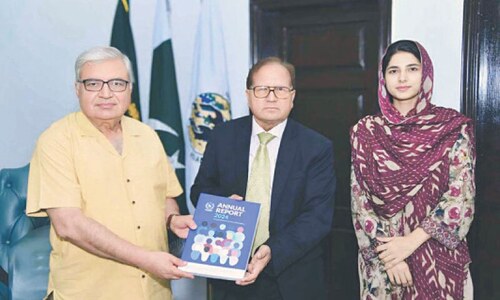 Report on minorities demands ban on manual opening of manholes