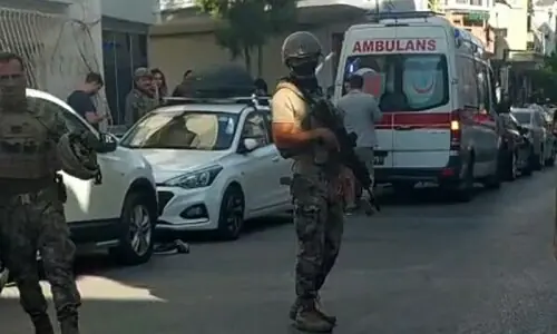 Teen arrested as 2 cops shot dead near Turkiye’s Izmir: minister