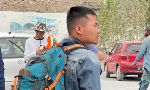 Hundreds of Chinese, other foreigners stranded in GB for second day Hundreds of Chinese, other foreigners stranded in GB for second day