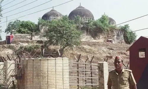سابق بھارتی چیف جسٹس کا متنازع بیان، بابری مسجد کی تعمیر کو بےحرمتی قرار دے دیا