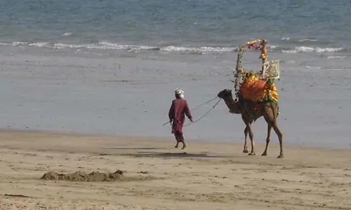 Two picnickers drown in sea near Mubarak Village in Karachi