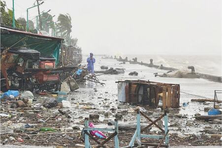 China prepares to evacuate 400,000 as super typhoon hits Philippines China prepares to evacuate 400,000 as super typhoon hits Philippines