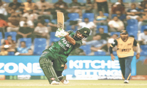 Pakistan keep Asia Cup campaign alive with Super Four win against Sri Lanka