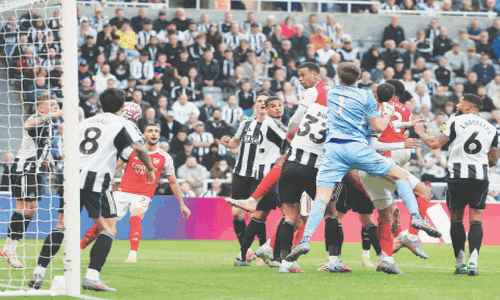 Gabriel earns late win for Arsenal at Newcastle