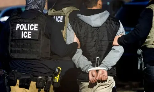 Apple removes US immigration enforcement tracker from app store