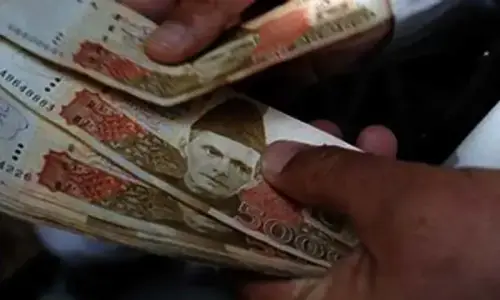 Three Lyari gangsters running extortion rackets from abroad