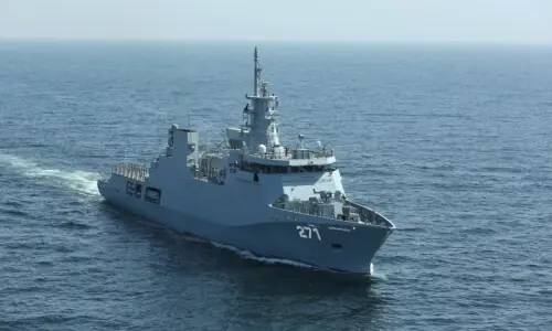 Pakistan Navy ship seizes drugs worth nearly $1bn in Arabian Sea